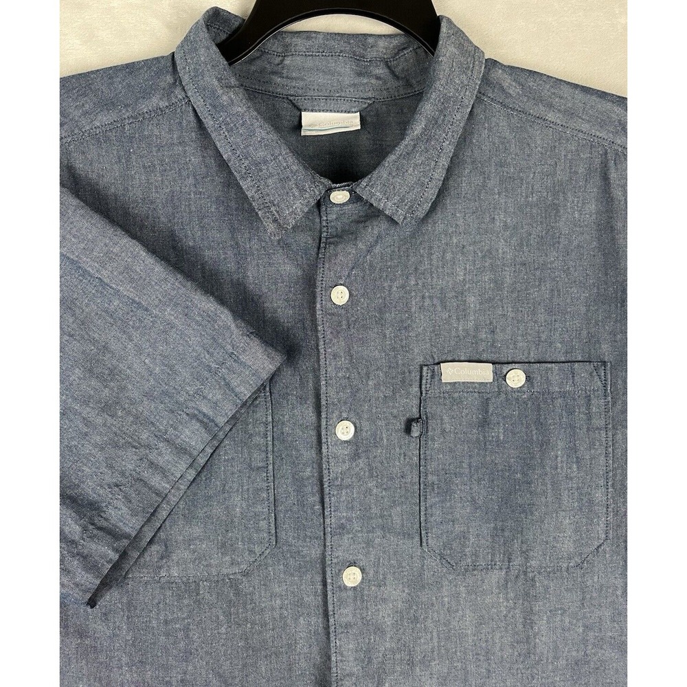 COLUMBIA Men's Shirt XL Blue Chambray Scenic Ridge Pockets Short Sleeve AM4373